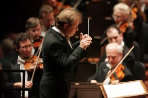 Ludovic Morlot and the SSO; photo by Ben VanHouten