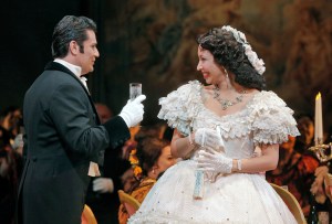 Saimir Pirgu (Alfredo) and Nicole Cabell (Violetta). ©Cory Weaver/SFO